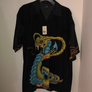 New men’s medium Snake 🐍 button up shirt